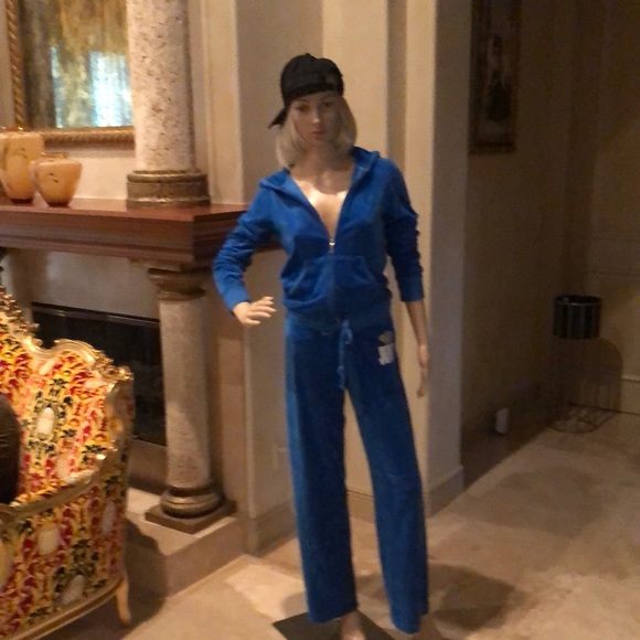 Juicy Couture pants and top, size M,barely worn - Picture 2 of 6